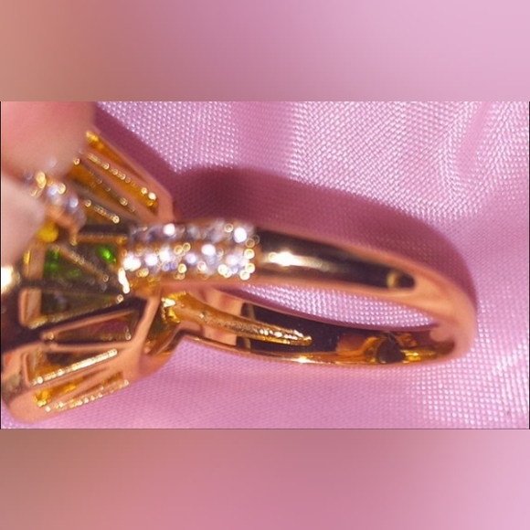 Martini Glass Shape ring - Picture 8 of 16